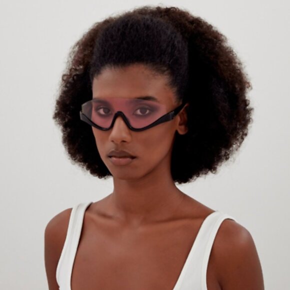 🕶️ New Gucci GG1650S 002 Sunglasses - Shiny Black Frame, Pink Lenses